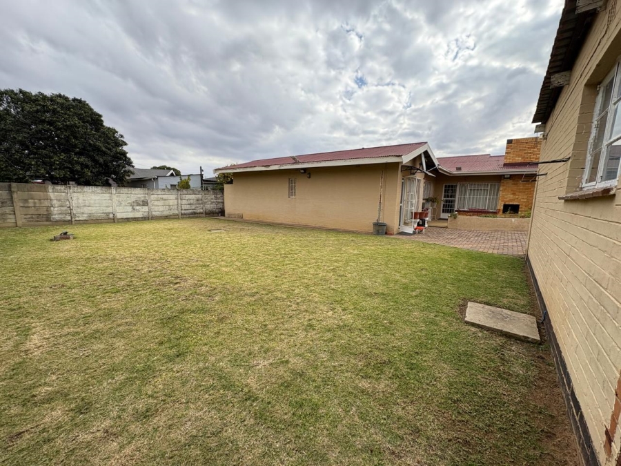 4 Bedroom Property for Sale in Naudeville Free State